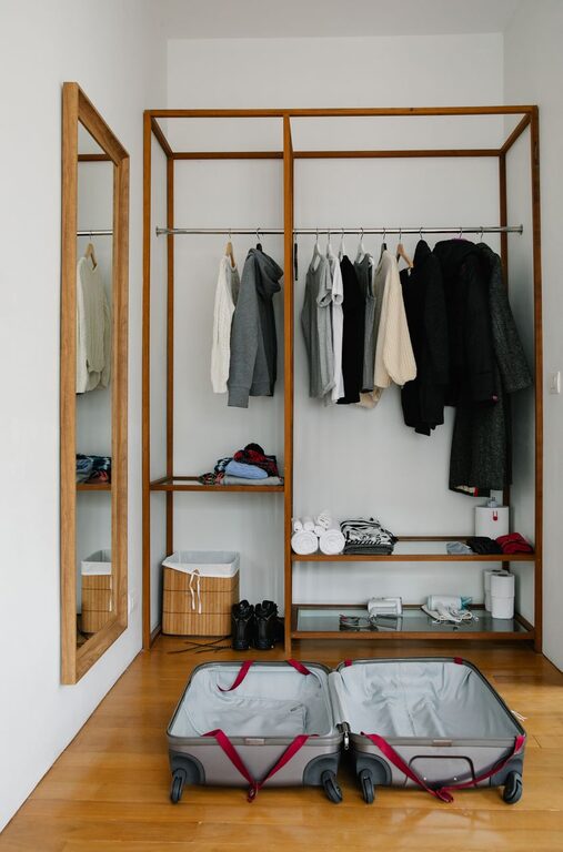 How to Store Seasonal Clothes Efficiently for More Space and Longevity
